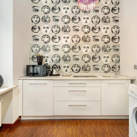 Sunny In The Heart Of Old Town By Renters 아파트 포즈난