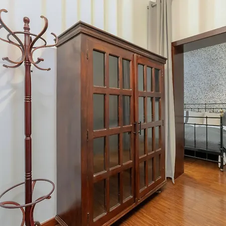 Sunny In The Heart Of Old Town By Renters * Poznaň