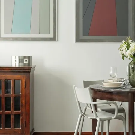 Sunny In The Heart Of Old Town By Renters Apartmán