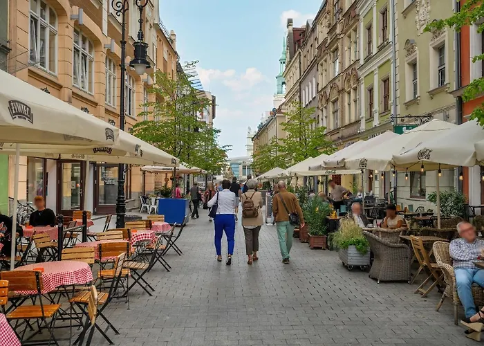 Sunny In The Heart Of Old Town By Renters * Познань