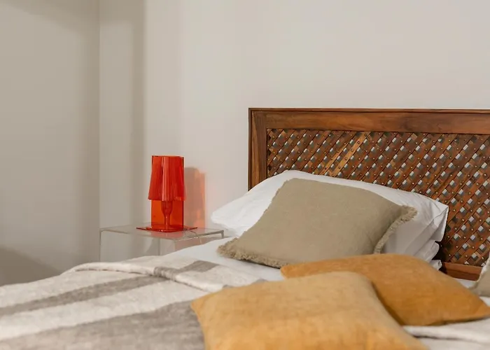 Апартаменты Sunny In The Heart Of Old Town By Renters *