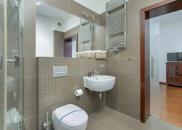 Sunny In The Heart Of Old Town By Renters Познань