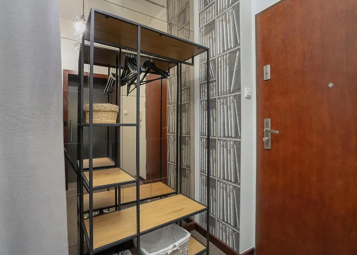 Апартаменты Sunny In The Heart Of Old Town By Renters